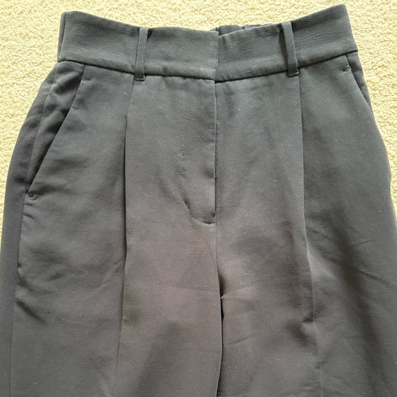Aritzia Black Carrot Pants - Picture 10 of 16